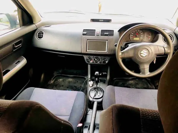 Suzuki Swift 2006 (4)
