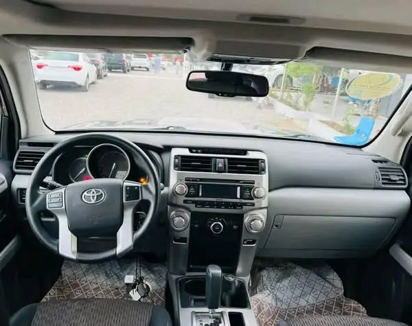 Toyota 4Runner 2012 (3)