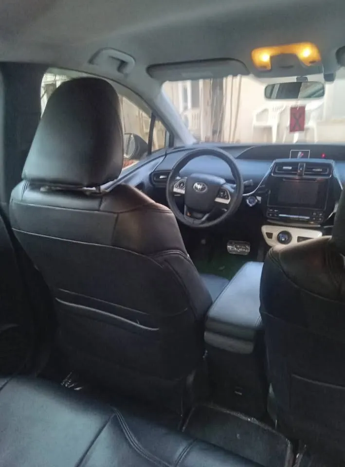 Toyota Prius 2018 (4)