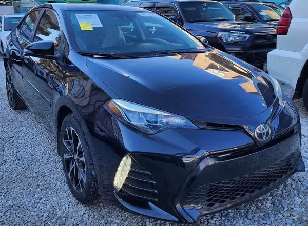 Toyota Corolla SE 2018 (2)