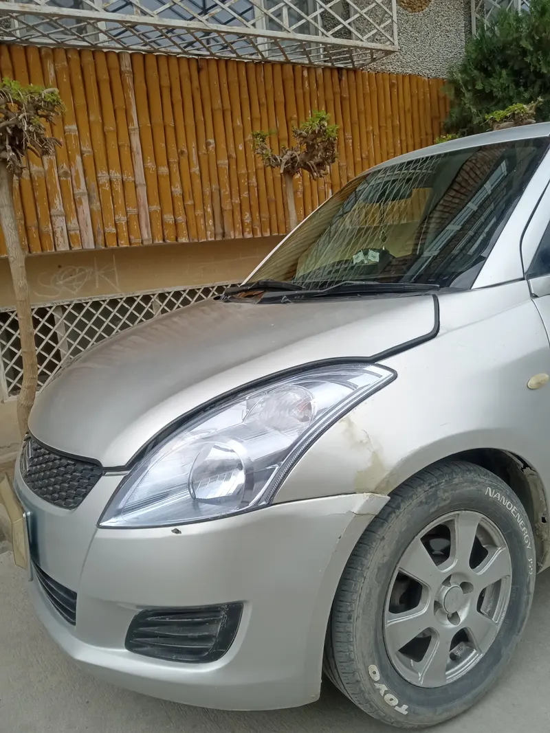 Suzuki Swift 2010 (4)