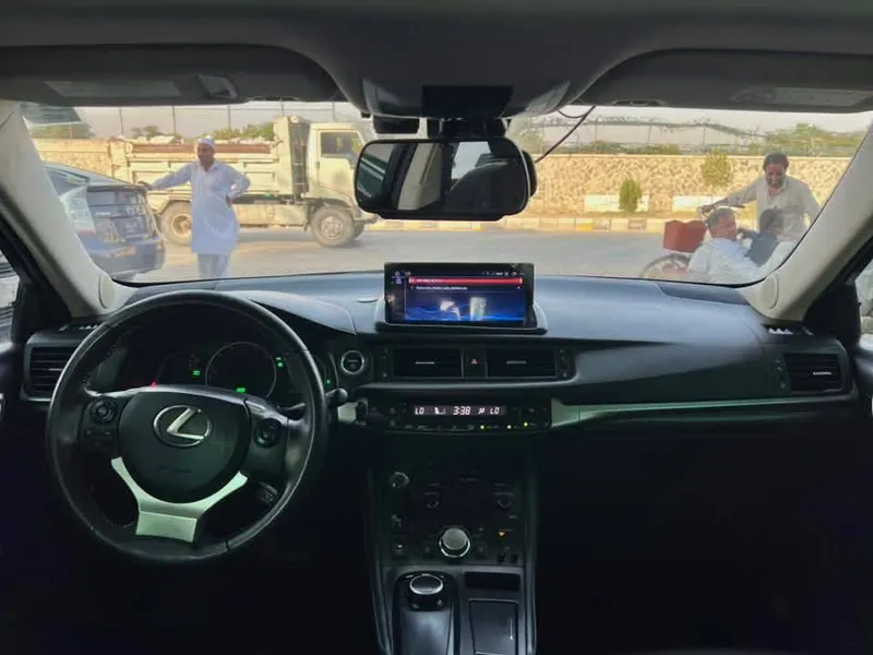 Lexus 2018 (4)