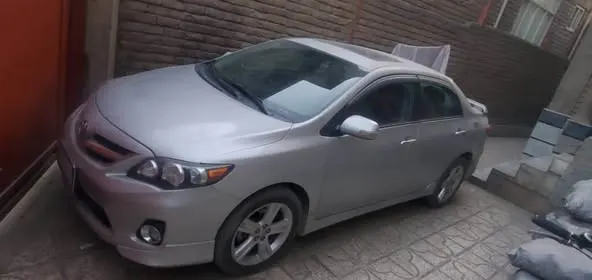 Toyota Corolla 2013 (2)