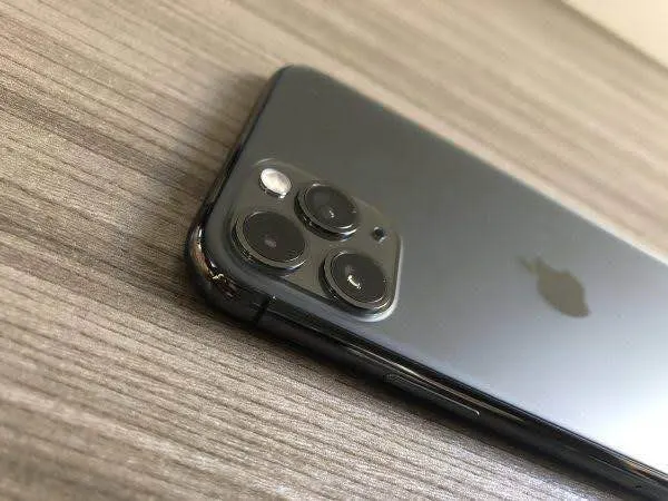 IPhone 11 Pro (4)