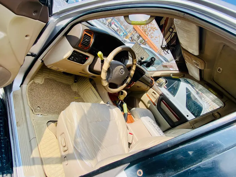 Toyota Land Cruiser 2000 (4)