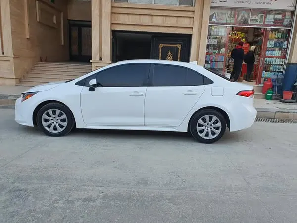 Toyota Corolla 2020 (2)