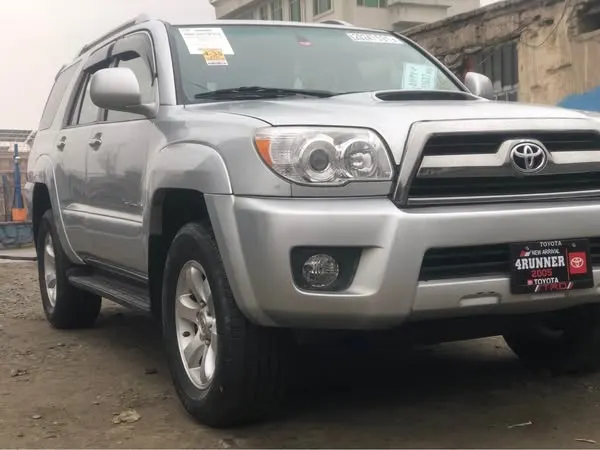 Toyota 4Runner Sport 2005 (1)