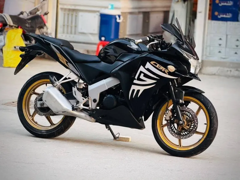 Honda CBR 150cc 2018 (1)