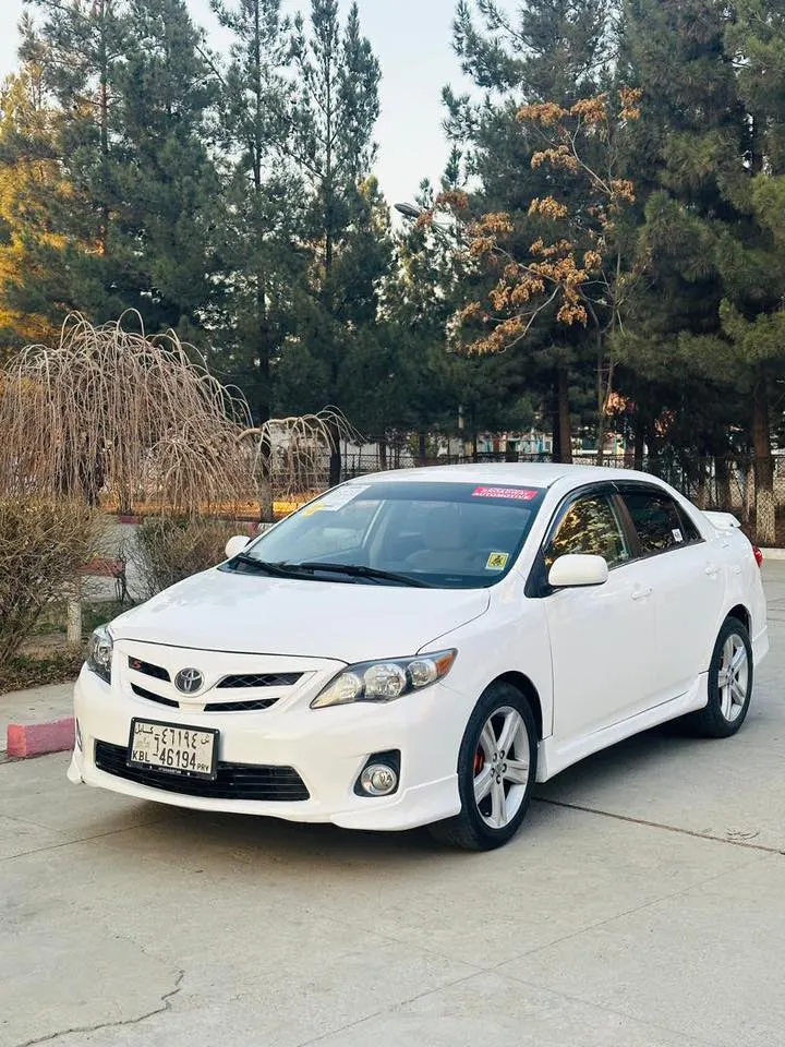 Toyota Corolla 2013 (1)