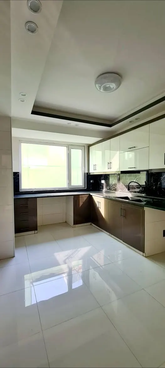 Luxury apartment for sale, 4 rooms, 206 m², 3rd floor, Karte 4, Kabul (4)