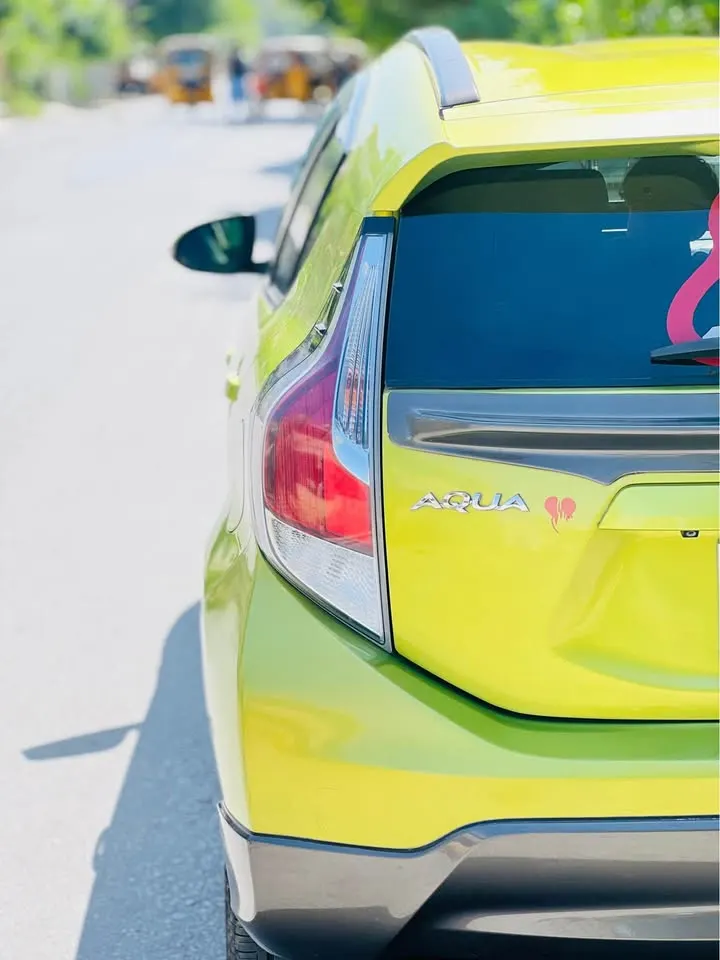 Toyota Aqua 2015 (8)