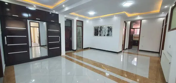 اپارتمان د پلورنې لپاره، 6 خونې، 238 m²، څلورم پوړ (1)