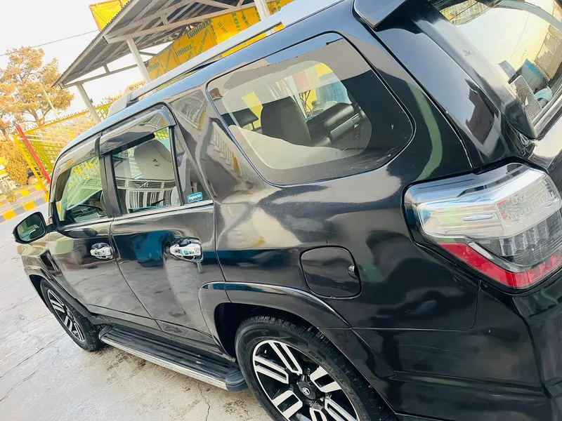 Toyota 4Runner 2015 (3)