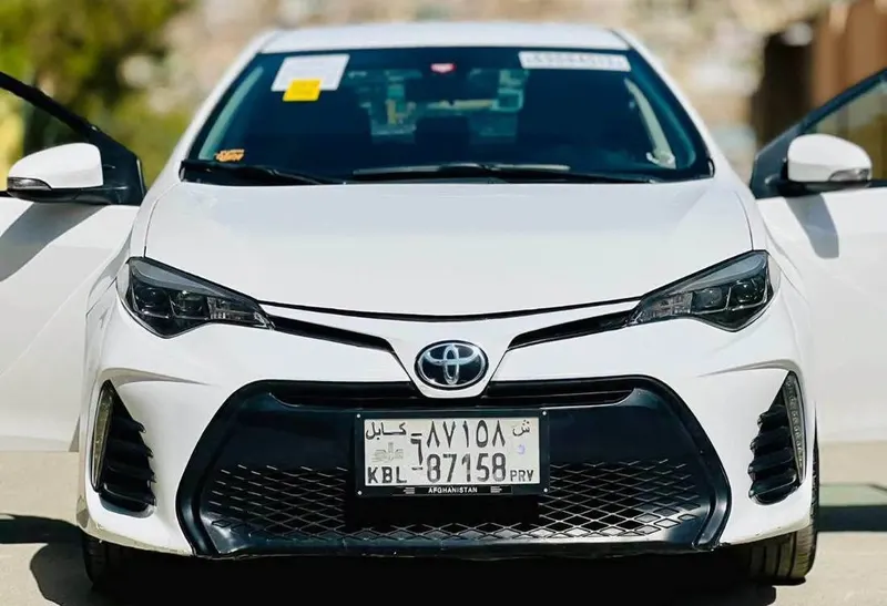 Toyota Corolla 2017 (1)