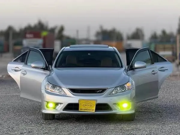 Toyota Mark X 2011 (1)