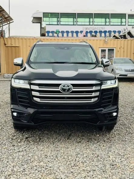 Toyota Land Cruser 2024 (2)