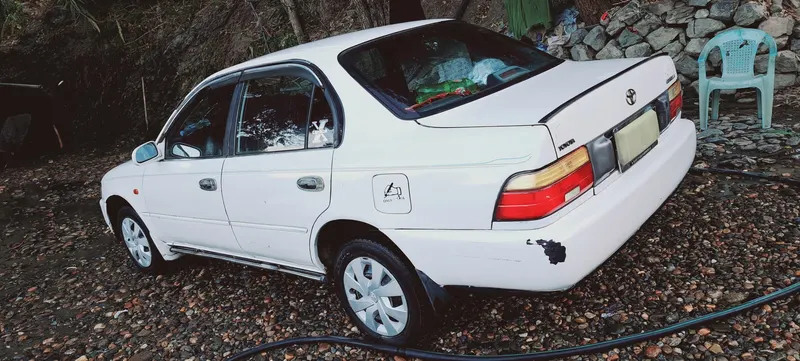 Toyota Corolla 1993 (5)