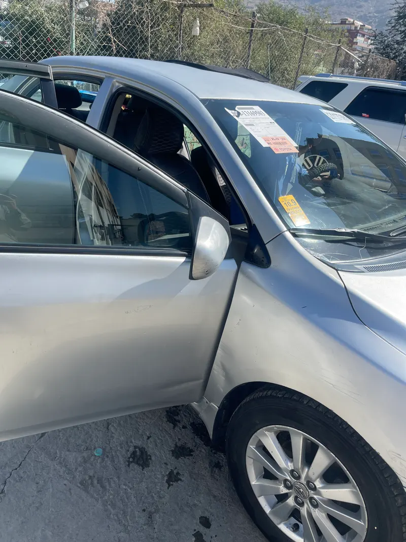 Toyota Corolla 2010 (3)