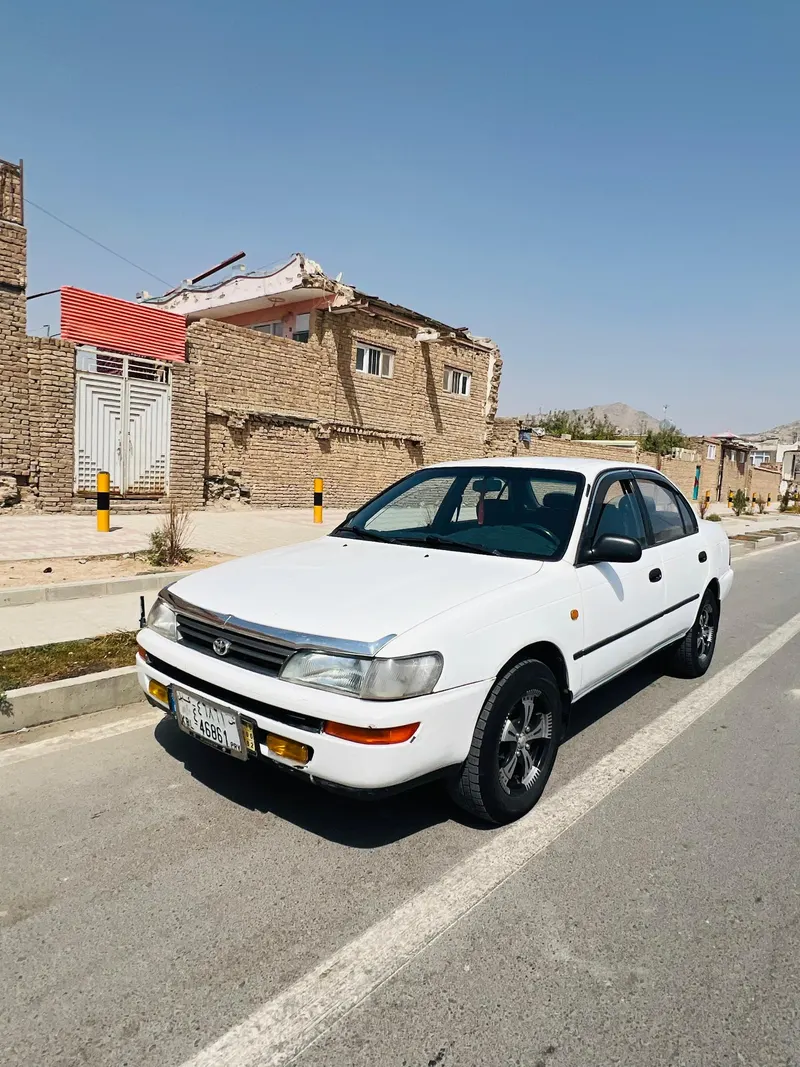 Toyota Corolla 1997 (1)