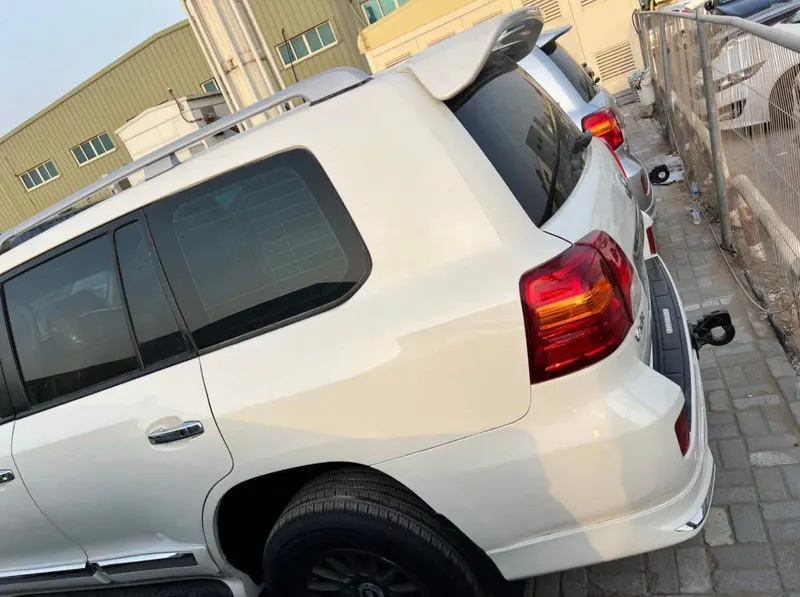 Toyota Land Cruiser 2011 (3)