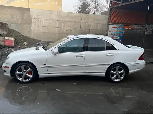 Mercedes-Benz 2005 (1)
