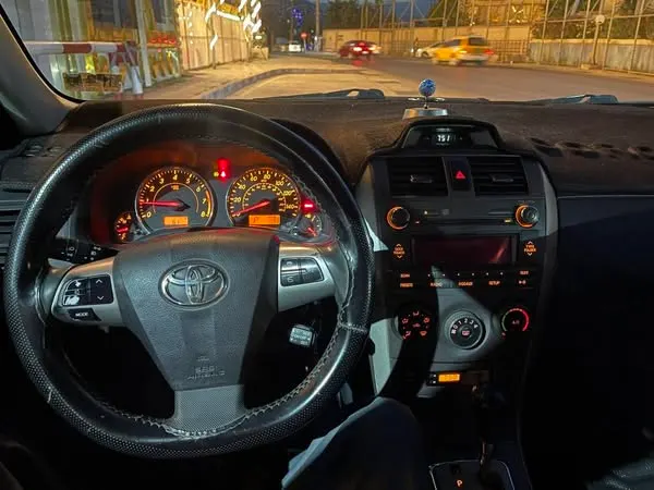 Toyota Corolla 2011 (3)