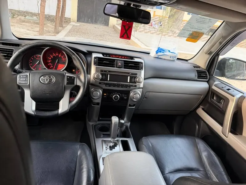 تویوتا 4Runner 2011 (4)