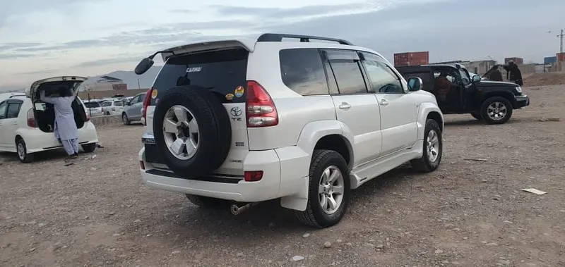 Toyota Land Cruiser Prado 2004 (3)
