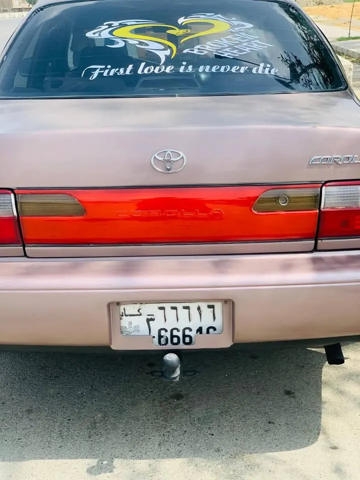 Toyota Corolla (2)
