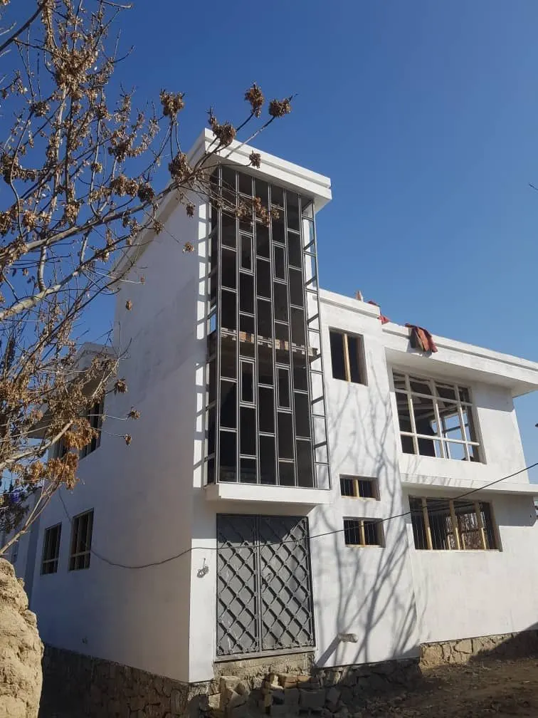 خانه ناتمام 2 منزله برای فروش، 6 اتاق، 1.5 بسوه (1)