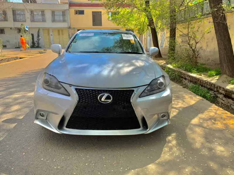 Lexus IS 2005 (2)