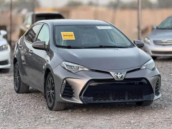 Toyota Corolla 2017 (1)