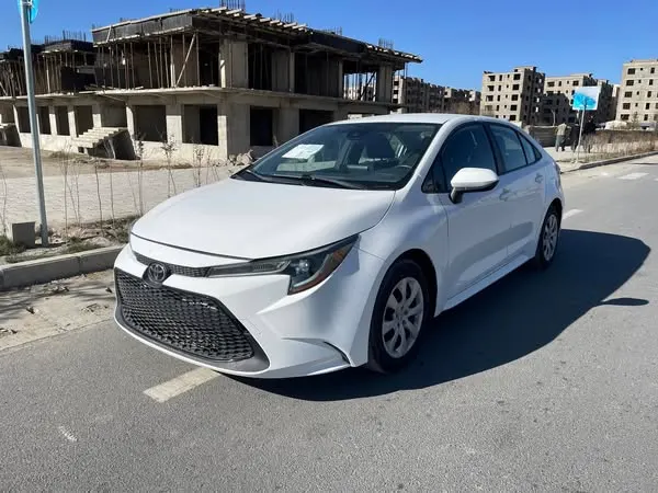 Toyota Corolla LE 2021 (2)