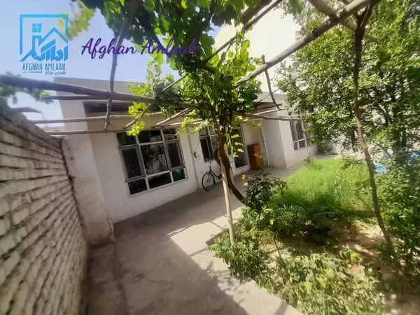 House for sale, 3 rooms, with guest house (2)