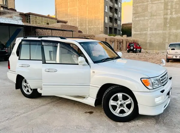 Toyota Land Cruiser Limited 2004 (1)