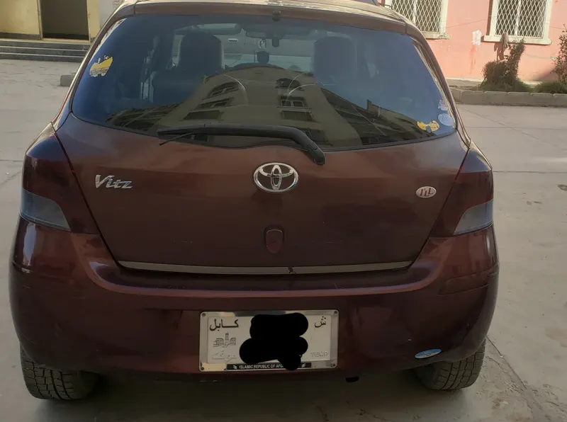 Toyota Vitz 2007 (8)