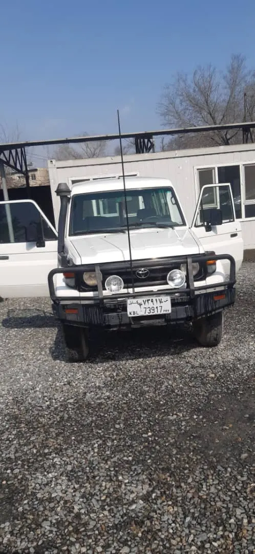 Toyota Land Cruiser (1)