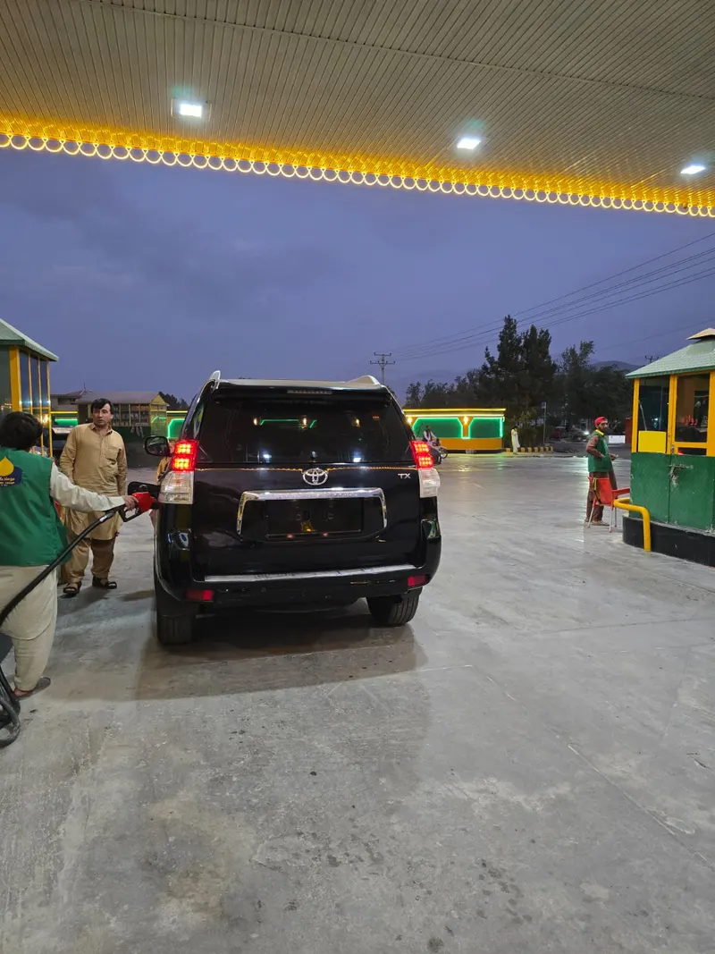 Toyota prado land cruiser 2011 (2)