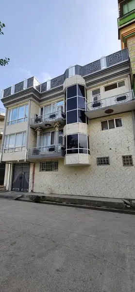 د پلورنې درې پوړیز ودانۍ، 8 خونې، 300 m²، ایوب خان مینه، ناحیه 7، کابل (2)