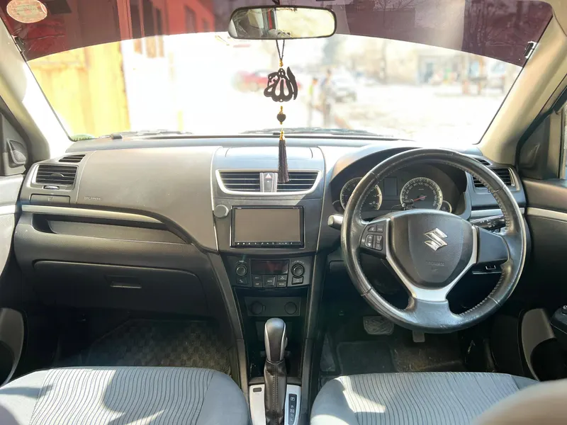 Suzuki Swift 2011 (5)