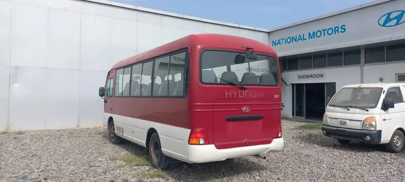 Hyundai County Bus 2012 (5)