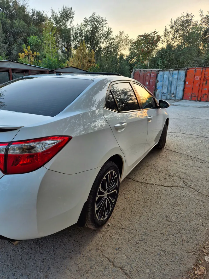 Toyota Corolla 2015 (8)