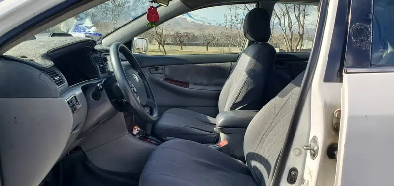 Toyota Corolla 2005 (5)