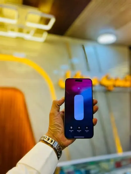 I phone 15 pro max (2)
