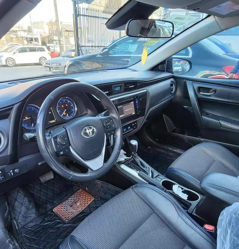 Toyota Corolla SE 2018 (4)