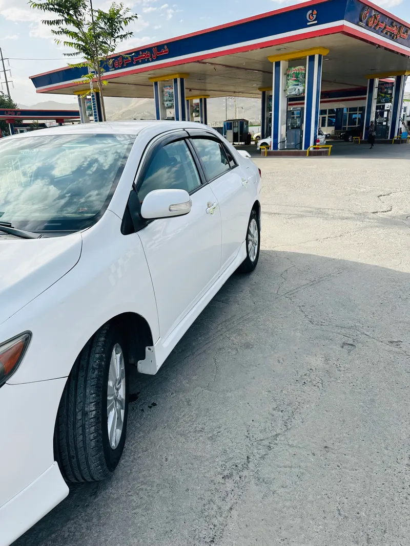 Toyota Corolla 2010 (2)