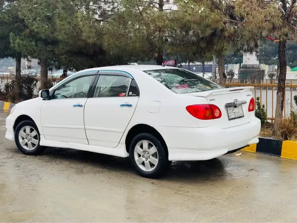 Toyota Corolla 2006 (3)