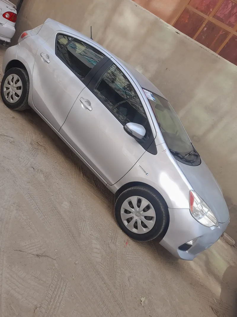 Toyota Aqua 2014 (6)
