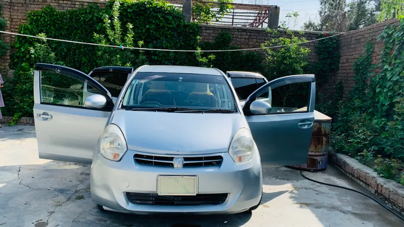 Toyota Passo 2010 (1)