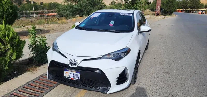 Toyota Corolla 2018 (2)